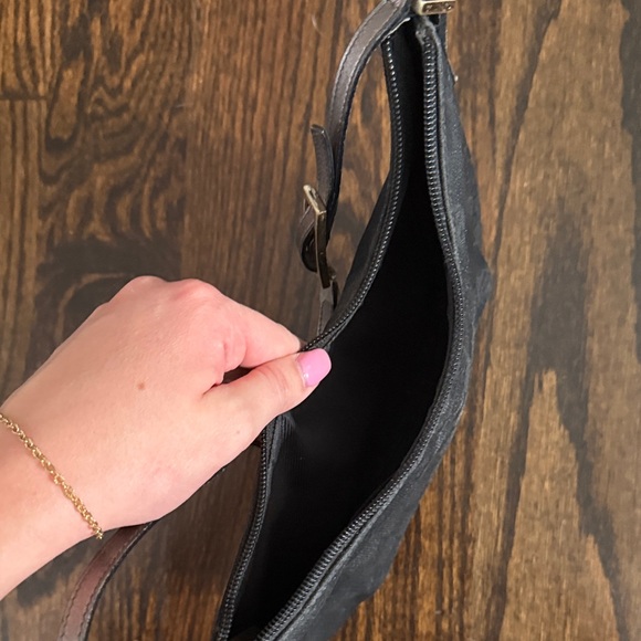 Gucci purse - Picture 9 of 11